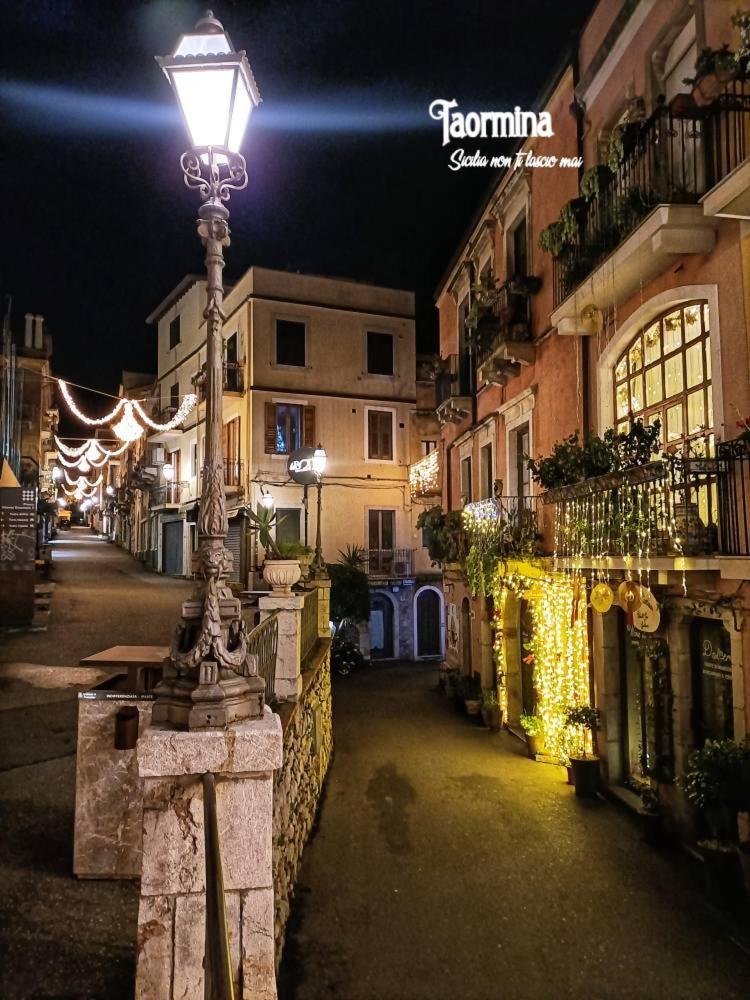 Caterina'S Charme Apartment Taormina Ngoại thất bức ảnh